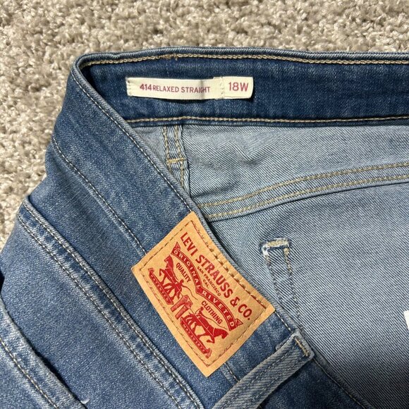 Levis Womens 18W 414 Relaxed Straight Jeans With Fun Colorful Patches Denim - Picture 3 of 8